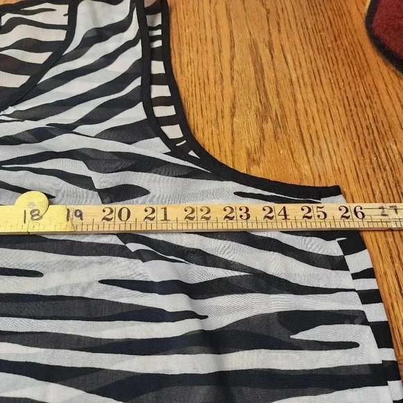 A.N.A. A New Approach Shear Zebra Stripe Sleeveless Top Plus Size 2X - Picture 3 of 8